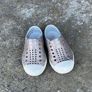 Native Jefferson Bling size C7. Still lots of life left in these!